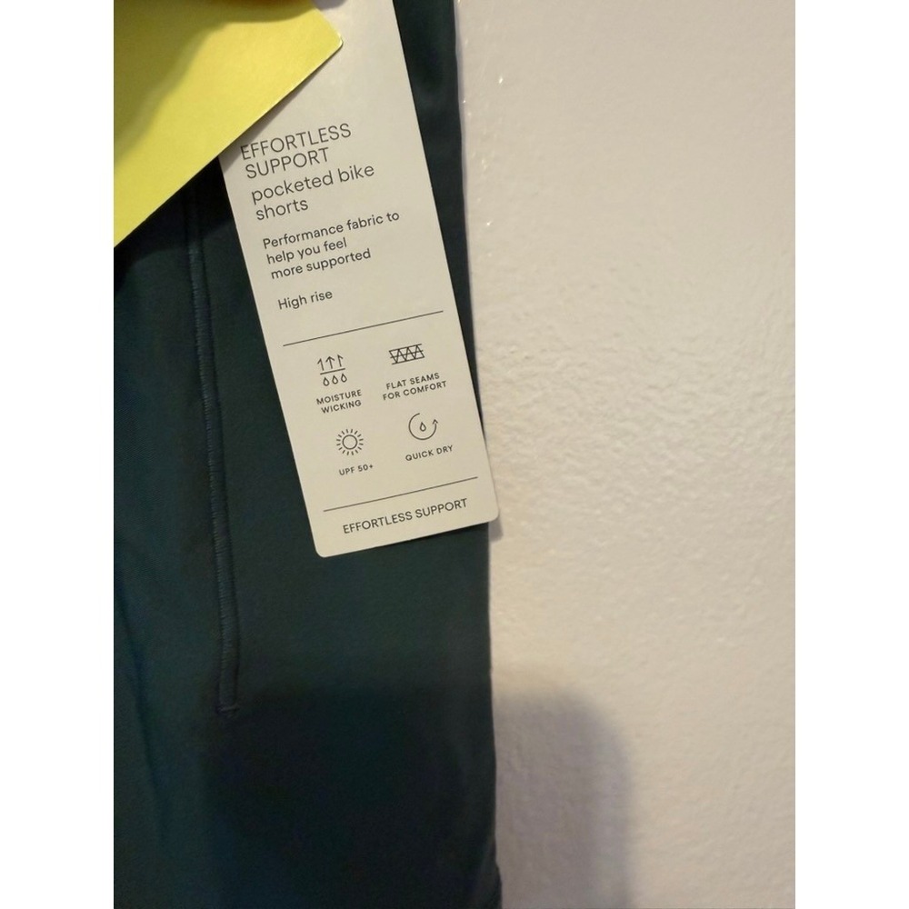 All In Motion Womens Effortless Support Bike Shorts Dark Green XL 6in Inseam NWT - Picture 4 of 5